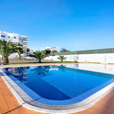 Manelito House * Αλμπουφέιρα