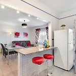 Manelito House 公寓